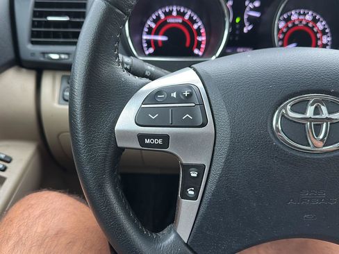 Used 2013 Toyota Highlander Limited AWD/4WD image 15