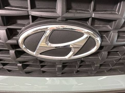 Certified 2026 Hyundai Venue SE FWD image 8
