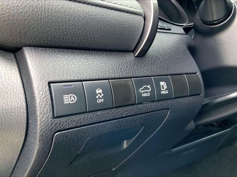 Used 2021 Toyota Camry SE image 35