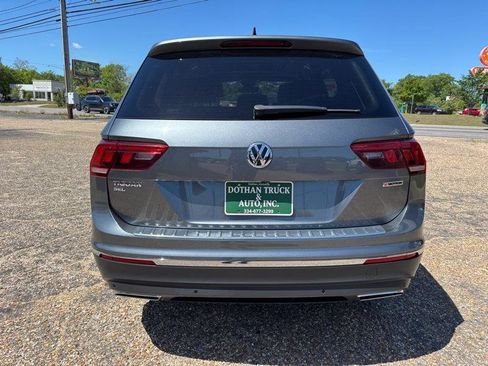 Used 2020 Volkswagen Tiguan SEL image 4