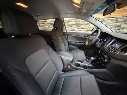 Used 2018 Hyundai Tucson SE AWD/4WD image 18