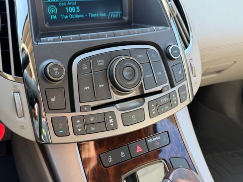 Used 2011 Buick LaCrosse CXL w/ Driver Confidence Package FWD image 18