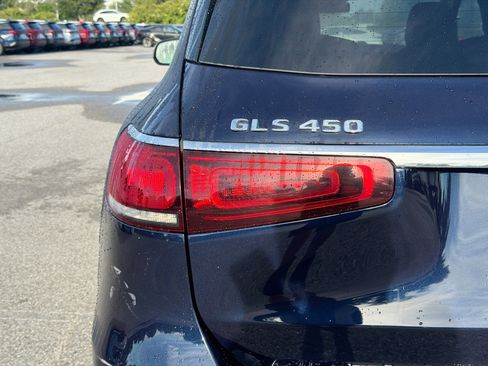 Used 2020 Mercedes-Benz GLS 450 4MATIC image 9