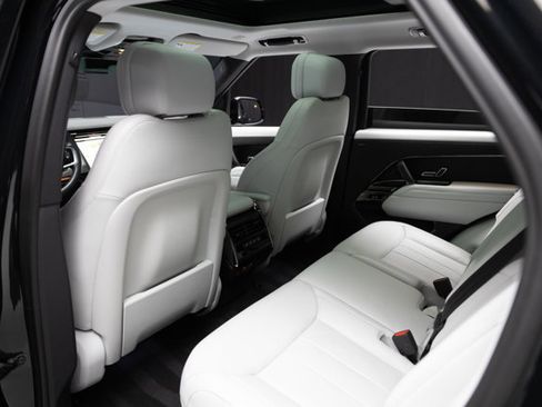 Used 2023 Land Rover Range Rover Sport SE image 47