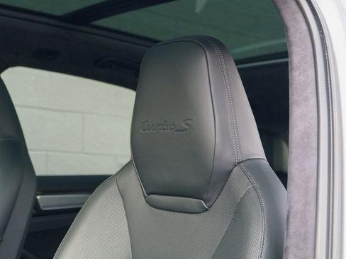 Certified 2020 Porsche Cayenne Turbo S image 19