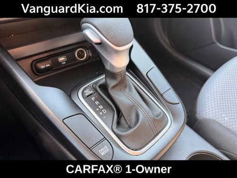 Certified 2025 Kia Soul LX w/ LX Technology Package FWD image 23