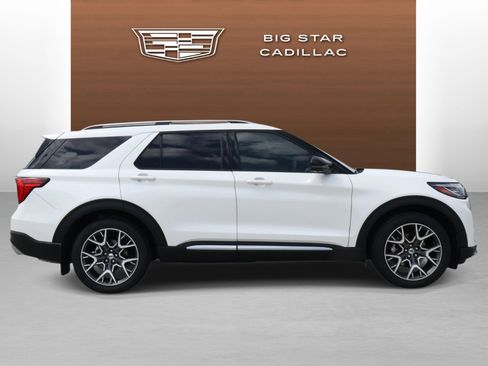 Used 2025 Ford Explorer Platinum w/ Ultimate Package image 6