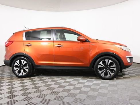 Used 2011 Kia Sportage SX w/ Premium Pkg w/Color Pkg AWD/4WD image 8