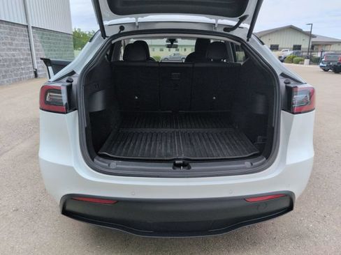 Used 2022 Tesla Model Y Performance AWD/4WD image 27