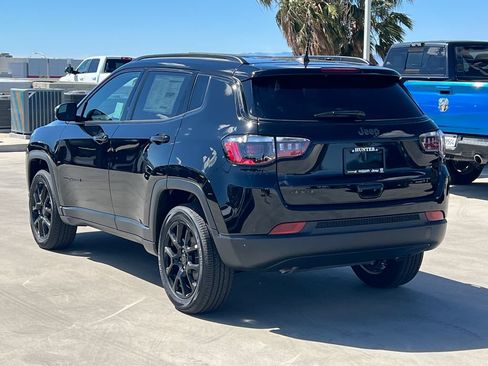 New 2026 Jeep Compass Latitude AWD/4WD image 4