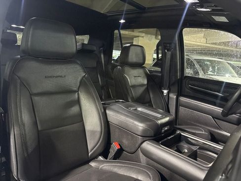 Used 2024 GMC Yukon Denali RWD image 16