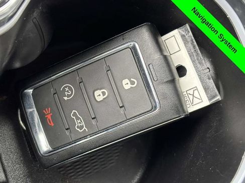 Used 2023 Jeep Grand Cherokee Limited w/ Black Appearance Package AWD/4WD image 22