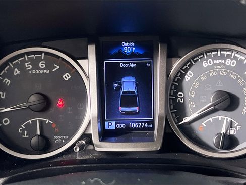 Used 2019 Toyota Tacoma SR5 RWD image 23