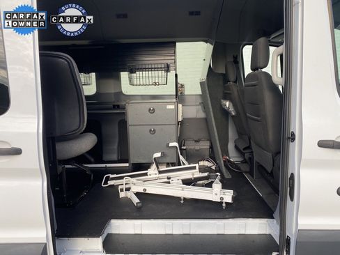 Used 2018 Ford Transit 150 XLT image 11