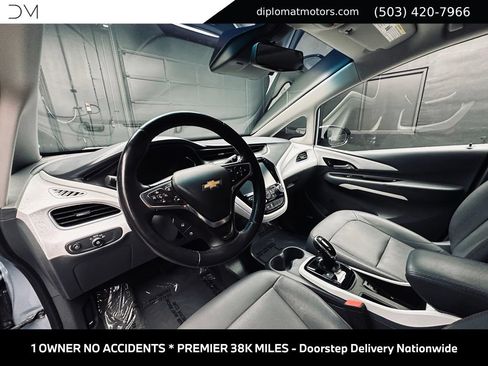 Used 2017 Chevrolet Bolt Premier w/ Driver Confidence II Package FWD image 17