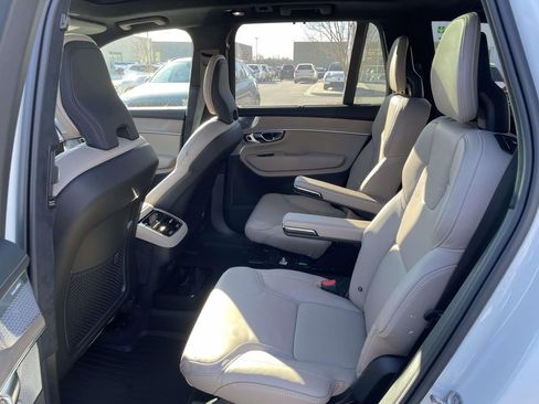 New 2026 Volvo XC90 B6 Ultra w/ Lounge Package image 4