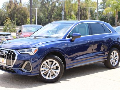 Certified 2025 Audi Q3 2.0T Premium w/ Convenience Package