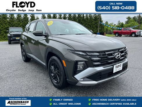 Used 2025 Hyundai Tucson SE FWD image 1