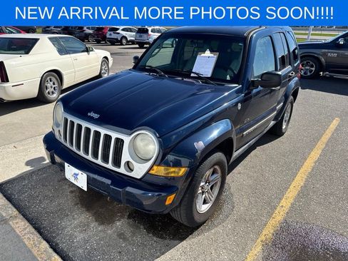 Used 2007 Jeep Liberty Sport AWD/4WD image 3