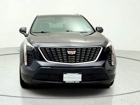 Used 2023 Cadillac XT4 Luxury w/ Cold Weather Package AWD/4WD image 2