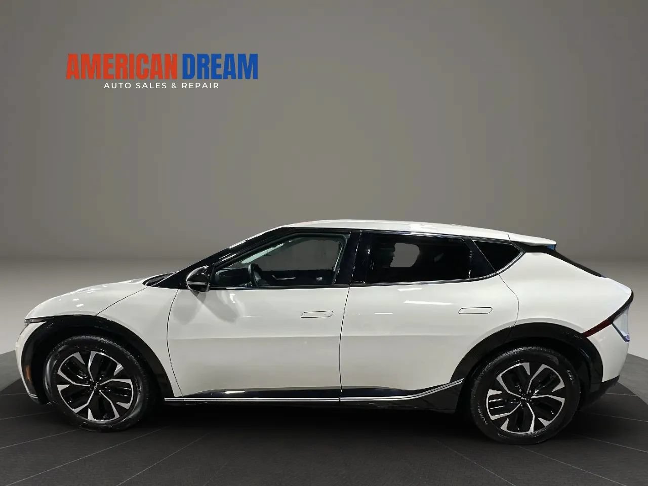Used 2023 Kia EV6 Wind AWD/4WD image 2