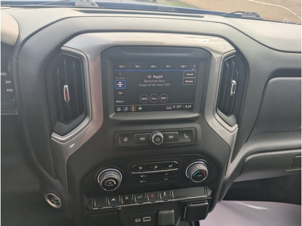 Used 2023 Chevrolet Silverado 1500 Custom AWD/4WD image 16