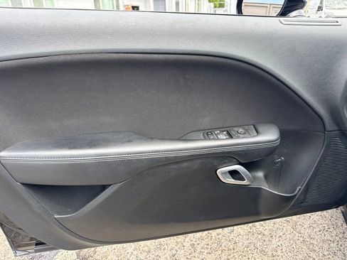 Used 2022 Dodge Challenger GT RWD image 13