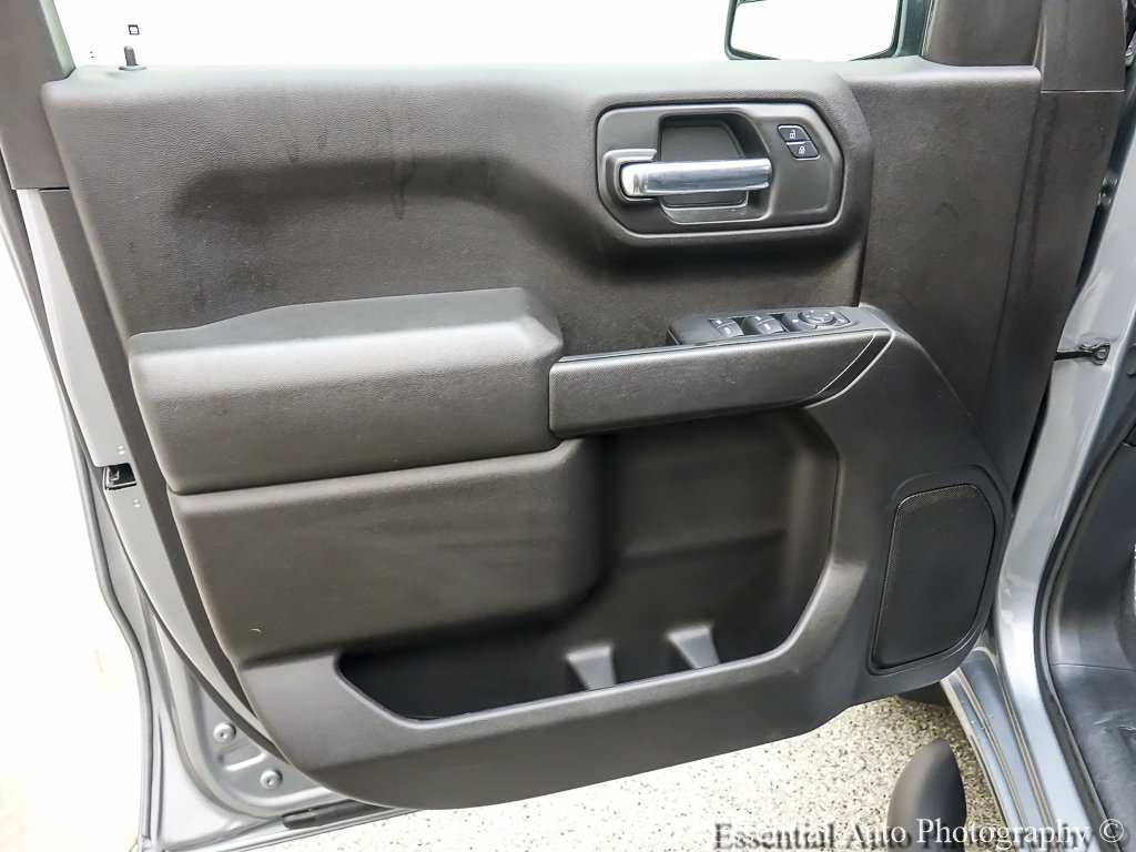 Used 2025 Chevrolet Silverado 1500 Custom w/ Turbomax Blackout Package AWD/4WD image 19