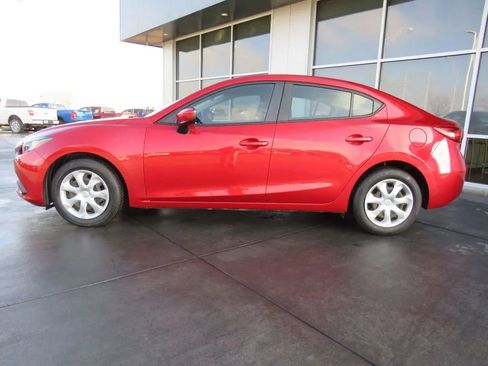 Used 2016 MAZDA MAZDA3 i Sport image 4