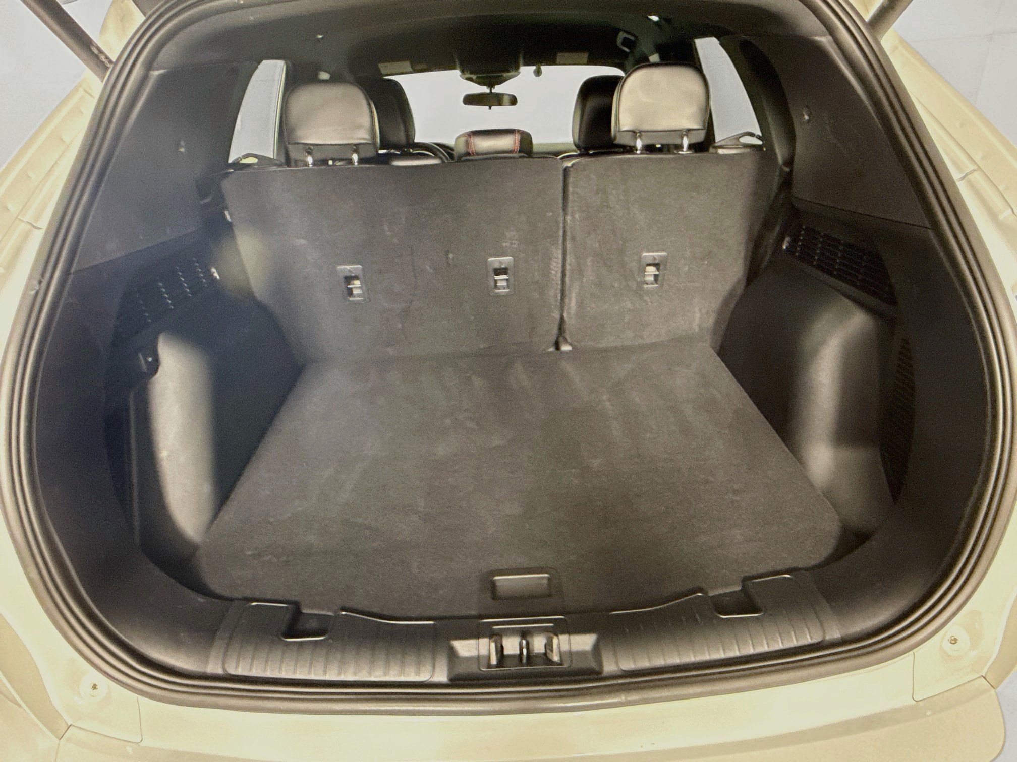 Used 2024 Ford Escape ST-Line w/ Tech Pack #1 FWD image 32