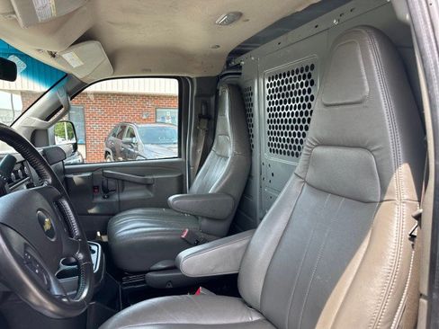 Used 2022 Chevrolet Express 2500 w/ Driver Convenience Package RWD image 16