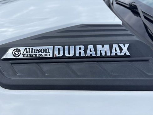 Used 2021 Chevrolet Silverado 3500 LTZ w/ LTZ Convenience Package image 12