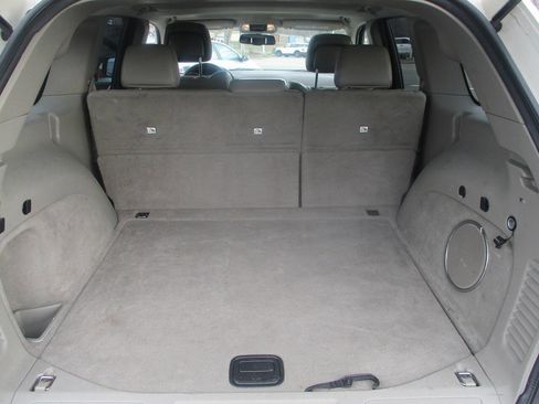 Used 2012 Jeep Grand Cherokee Laredo image 12