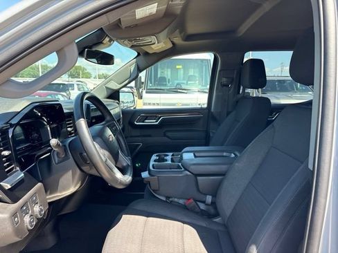 Used 2024 Chevrolet Silverado 1500 LT AWD/4WD image 13