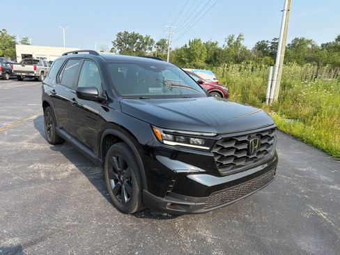 Used 2023 Honda Pilot Sport image 8