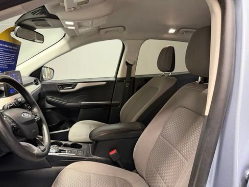 Used 2022 Ford Escape SE w/ Convenience Package FWD image 16