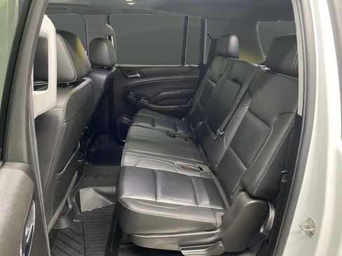 Used 2019 Chevrolet Suburban LT w/ LT Signature Package image 33