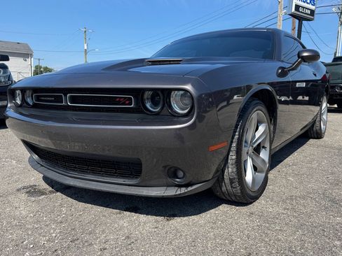 Used 2016 Dodge Challenger R/T RWD image 2