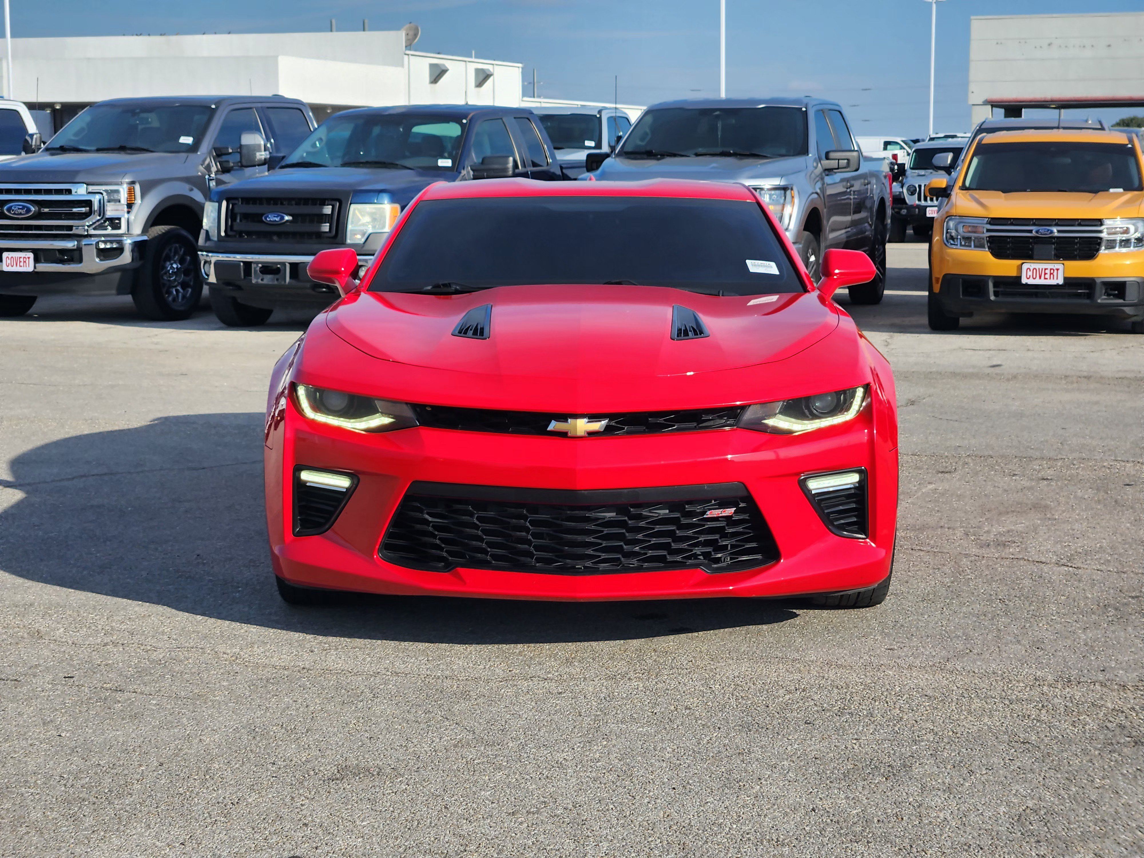 Used 2016 Chevrolet Camaro SS RWD image 2