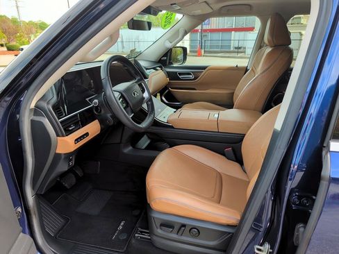 Used 2025 INFINITI QX80 Luxe AWD/4WD image 8