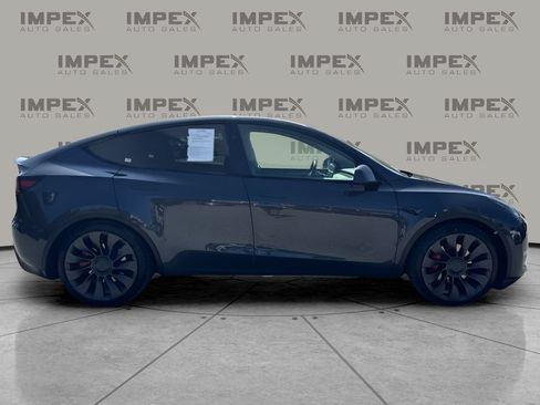 Used 2024 Tesla Model Y Performance AWD/4WD image 6