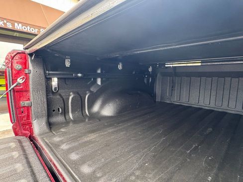 Used 2019 RAM 1500 Laramie image 37