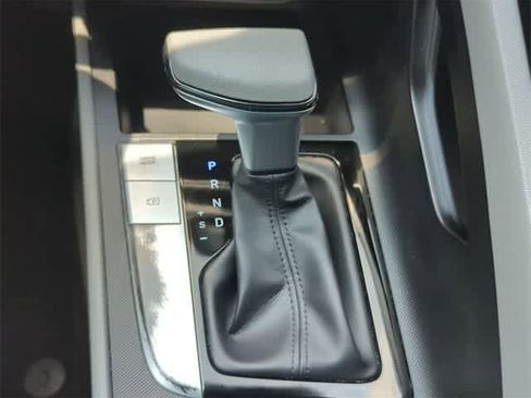 Used 2022 Hyundai Elantra SEL w/ Cargo Package image 31
