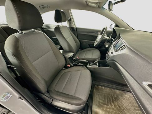 Used 2021 Hyundai Accent SEL FWD image 28