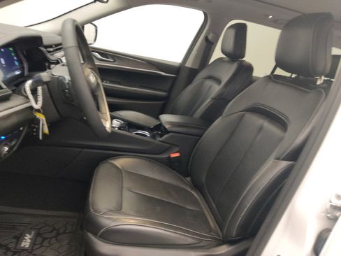 Used 2022 Jeep Grand Cherokee Limited 4xe image 17