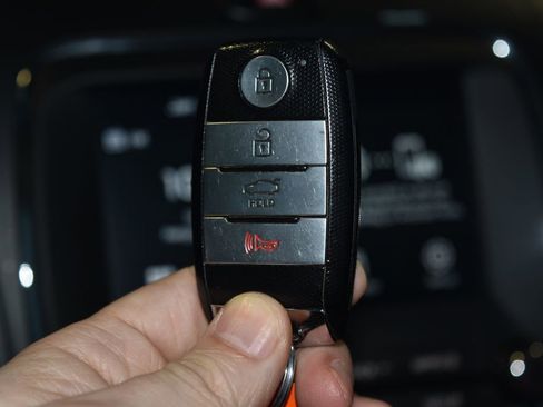 Used 2017 Kia Forte S w/ S Technology Package image 18