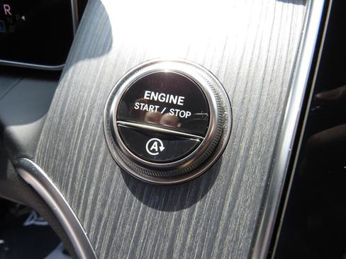 Used 2026 Mercedes-Benz GLC 300 4MATIC image 19