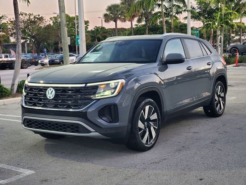 New 2026 Volkswagen Atlas Cross Sport SE FWD image 3