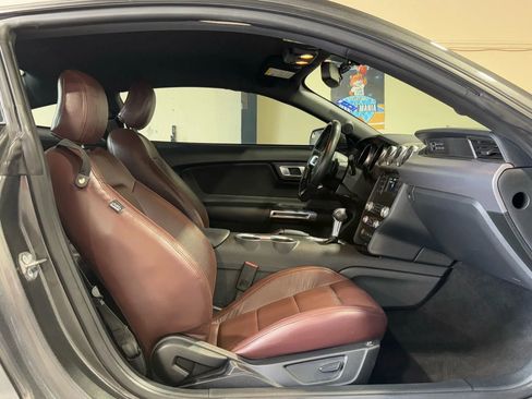 Used 2020 Ford Mustang GT RWD image 12