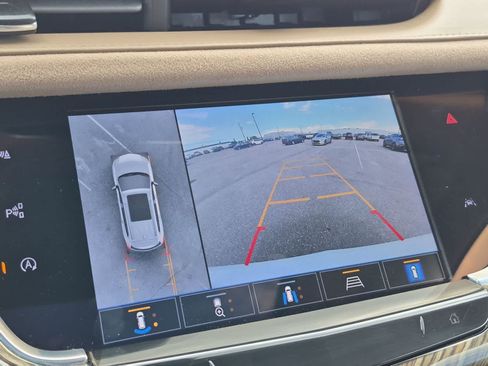 Used 2022 Cadillac XT6 Sport w/ Platinum Package AWD/4WD image 31